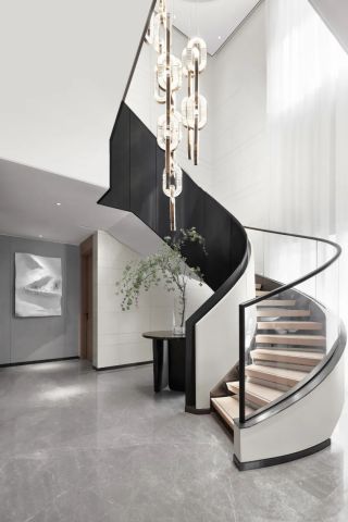 别墅室内旋转楼梯设计实景图