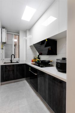 小户型厨房橱柜黑白风格装修设计图