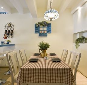 地中海风格家庭餐厅吊灯装修设计图-每日推荐