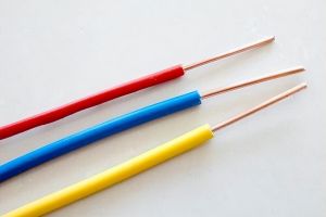 [上海蓝天装饰]装修电线用硬线好还是软线好？看看师傅怎么说！