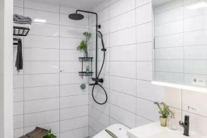 [南京红蚂蚁装饰]小卫生间用什么瓷砖？小卫生间如何装修