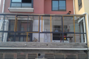 [南京装修装饰公司]封阳台是先贴瓷砖还是先装窗户