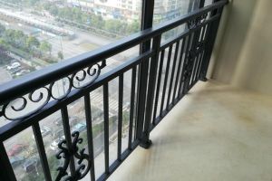 [南京生活家装饰]高层窗户内安全护栏有必要安装吗？该怎么装？