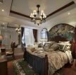 美式风格卧室床头背景墙设计图片