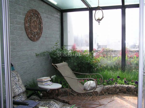 阳台装修省钱方案小花园
