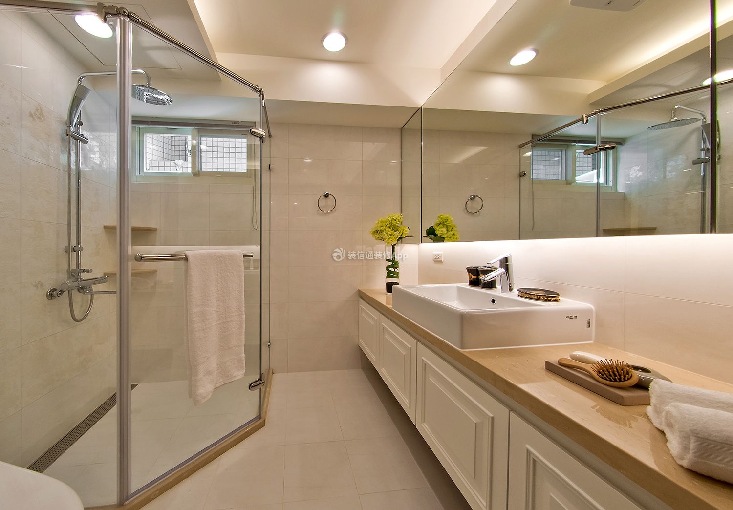 卫生间玻璃淋浴房装修设计图: