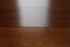 [太原东易日盛装饰]木地板为什么会开裂