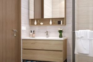 [厦门立邦装饰]浴室柜什么材质比较好？壁挂柜和落地柜哪种更防潮