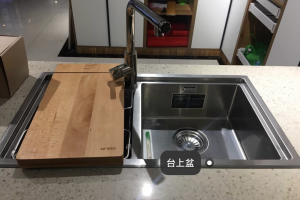 厨房安装水槽