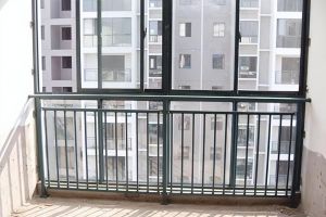 玻璃护栏封阳台设计方法