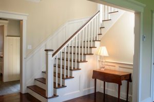[遂宁灵犀装饰]小复式楼梯如何装修设计？