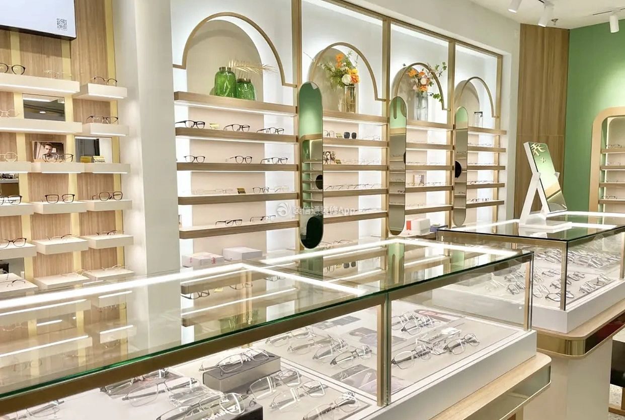 杭州310平米眼镜店展柜背景墙装修案例图
