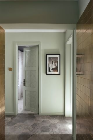 110平米现代住宅室内走廊墙面装修案例
