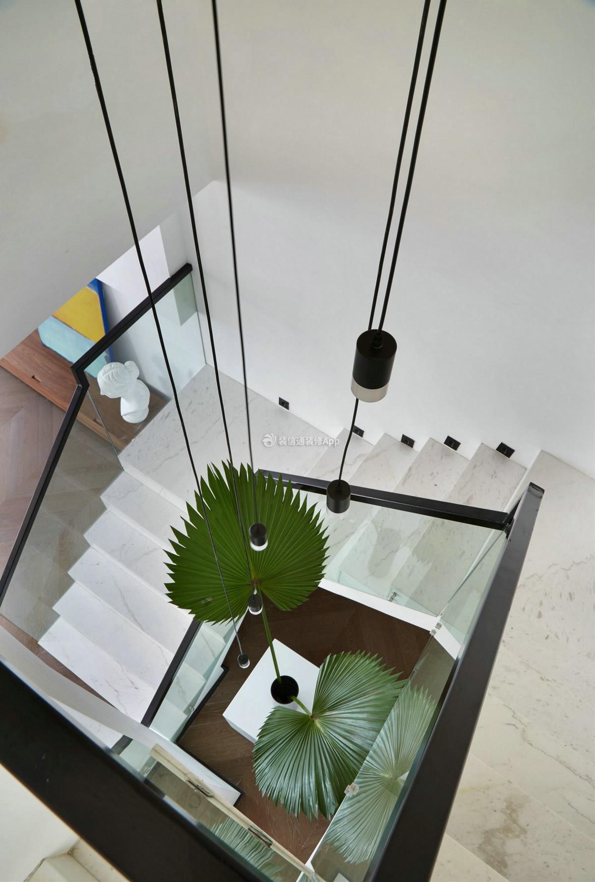 现代别墅室内楼梯装修设计效果图