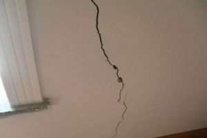 墙体开裂怎么修补