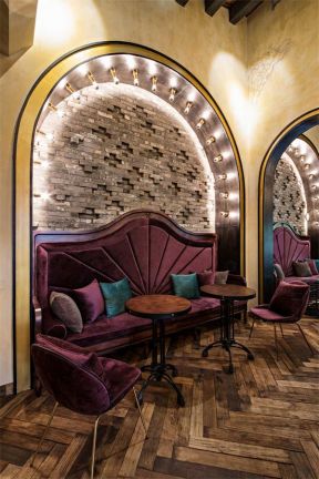 长沙法式古典咖啡厅卡座背景墙装修效果图