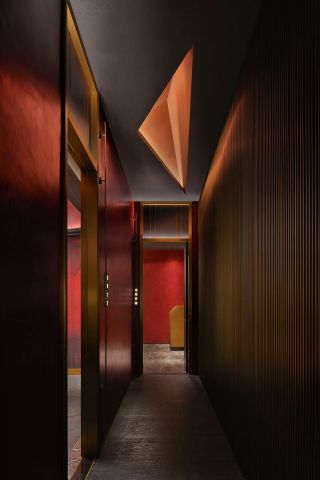 广州餐饮店室内走廊装修设计效果图