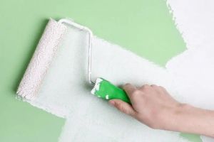 [烟台鸿图装饰]墙纸乳胶漆哪个更环保？墙纸乳胶漆选择哪个好？