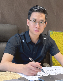 贝一装饰钟兵兵