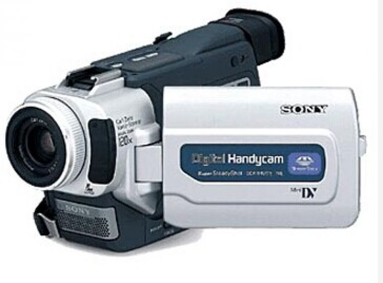 索尼摄像机dcr-trv17e