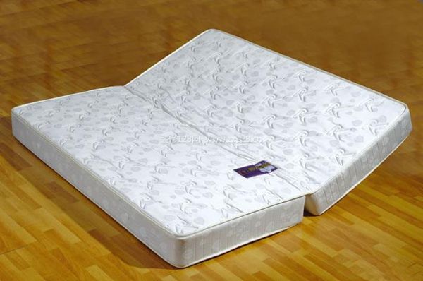 海绵折叠床垫价格