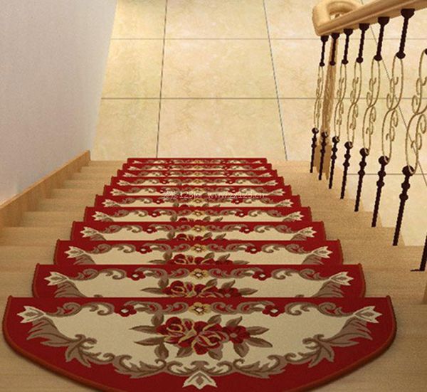 楼梯地毯安装