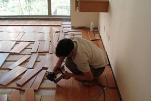 木地板安装细节