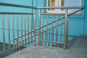 不锈钢栏杆扶手多少钱一米