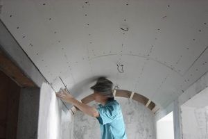 家装吊顶适合用硅钙板封面吗
