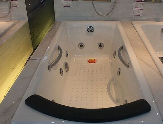 按摩浴缸安装方法