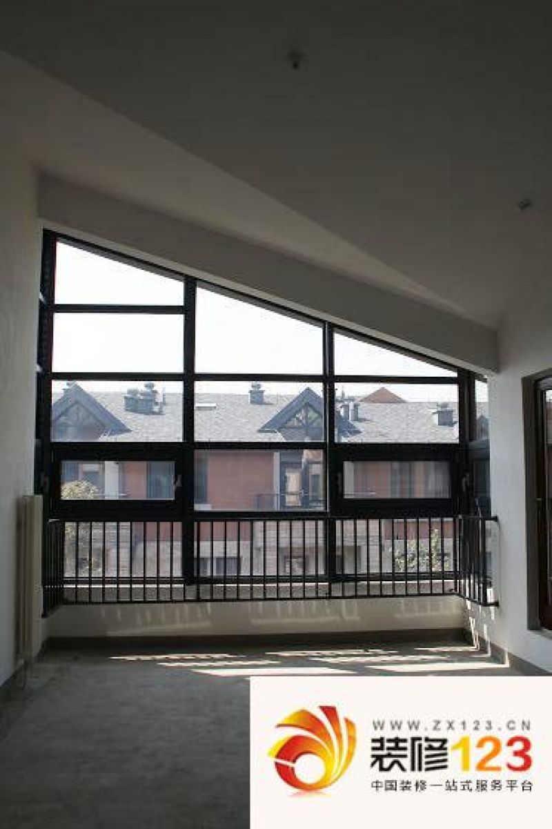 亚运新新家园样板间阁楼 .