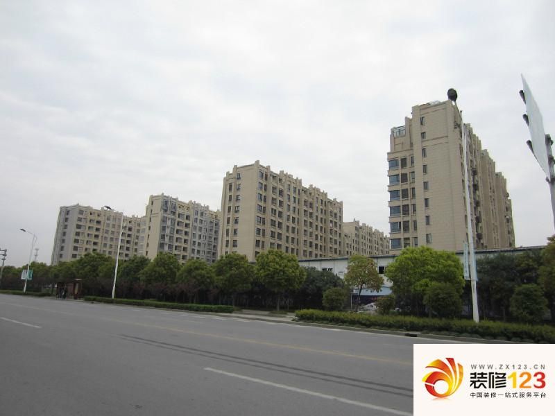 上海绿地芳满庭绿地芳满庭外景图(2013.4) .