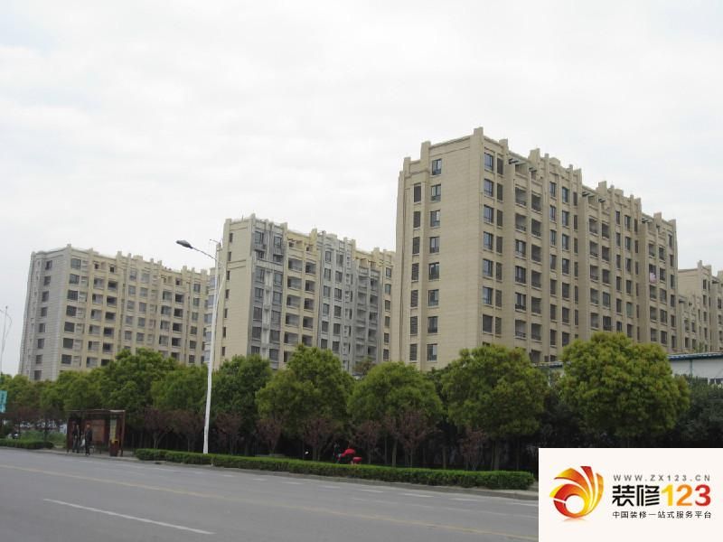 上海绿地芳满庭绿地芳满庭外景图(2013.4) .